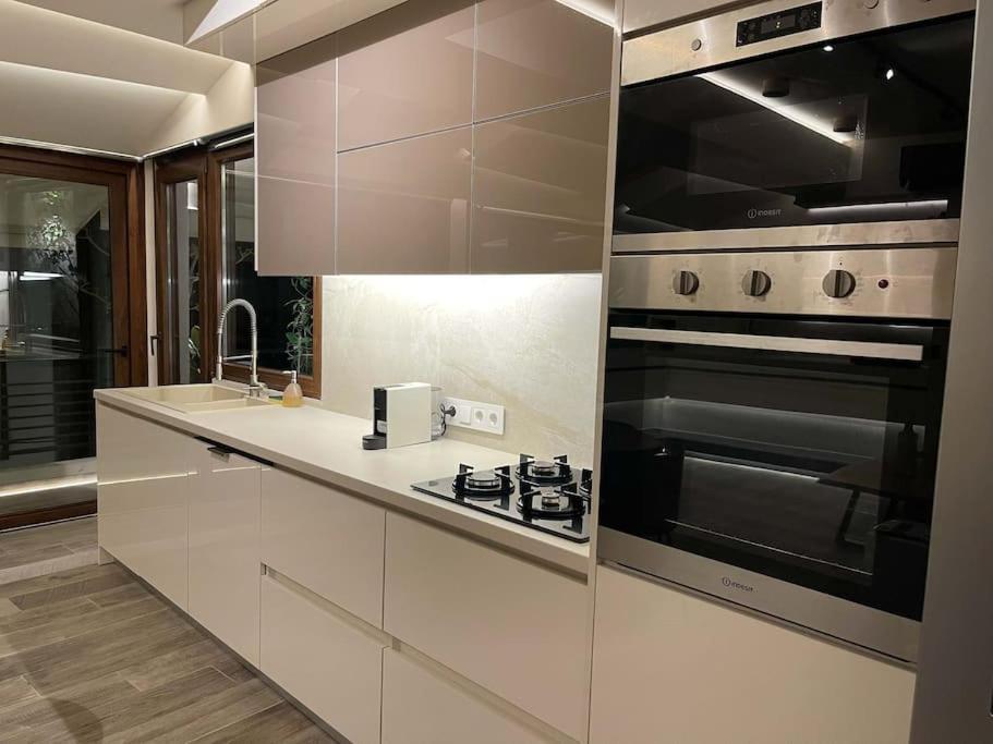 Acropolis Lux Apartment 아테네 외부 사진
