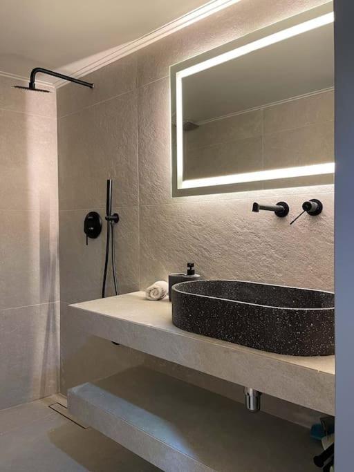 Acropolis Lux Apartment 아테네 외부 사진