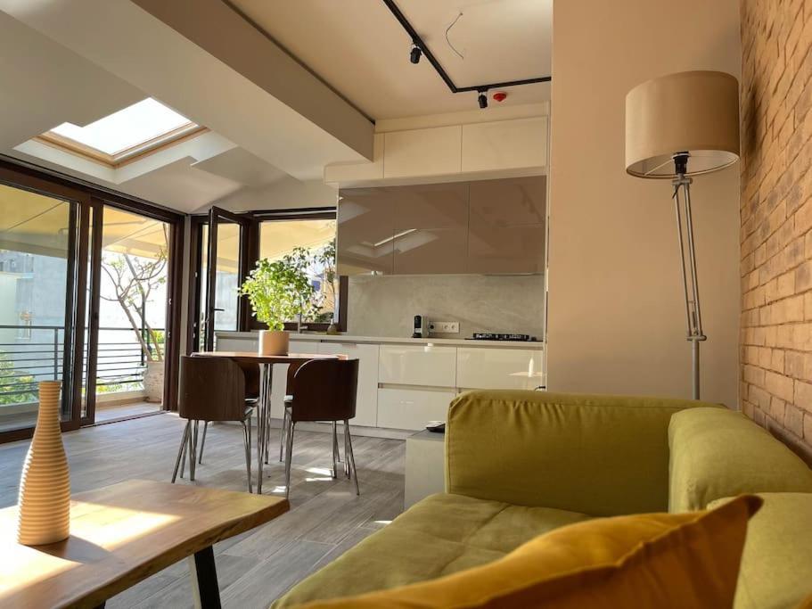Acropolis Lux Apartment 아테네 외부 사진