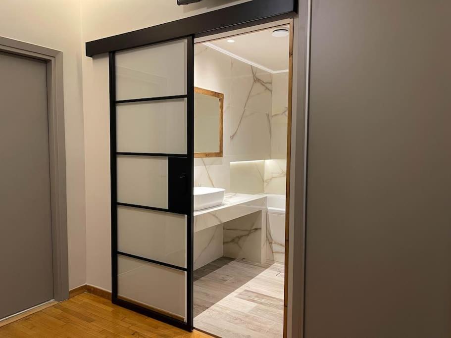 Acropolis Lux Apartment 아테네 외부 사진